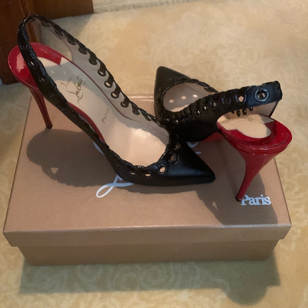 Gorgeous Louboutin red bottom heels 👠😍